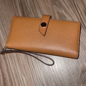 𝐌𝐢𝐜𝐡𝐚𝐞𝐥 𝐊𝐨𝐫𝐬 𝐰𝐨𝐦𝐞𝐧’𝐬 𝐰𝐫𝐢𝐬𝐭𝐥𝐞𝐭